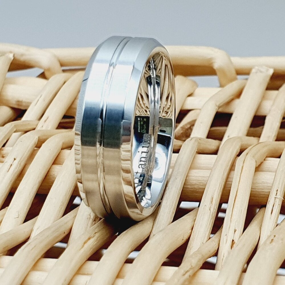 Unisex Titanium Ring Brushed Center With Polished Grooved Edges W540